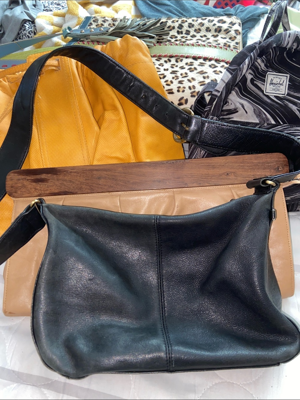 VTG BLACK LEATHER FOSSIL PURSE Minimalist Shoulder Bag